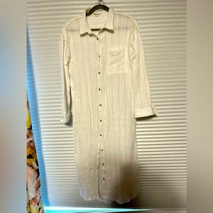 Great condition white kaftan/ cover up medium